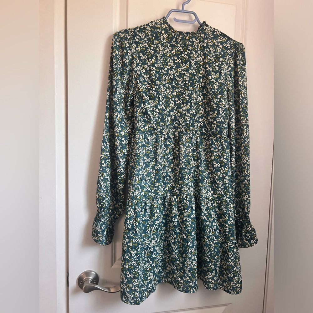 Forever 21 Mock Neck Green Floral Dress